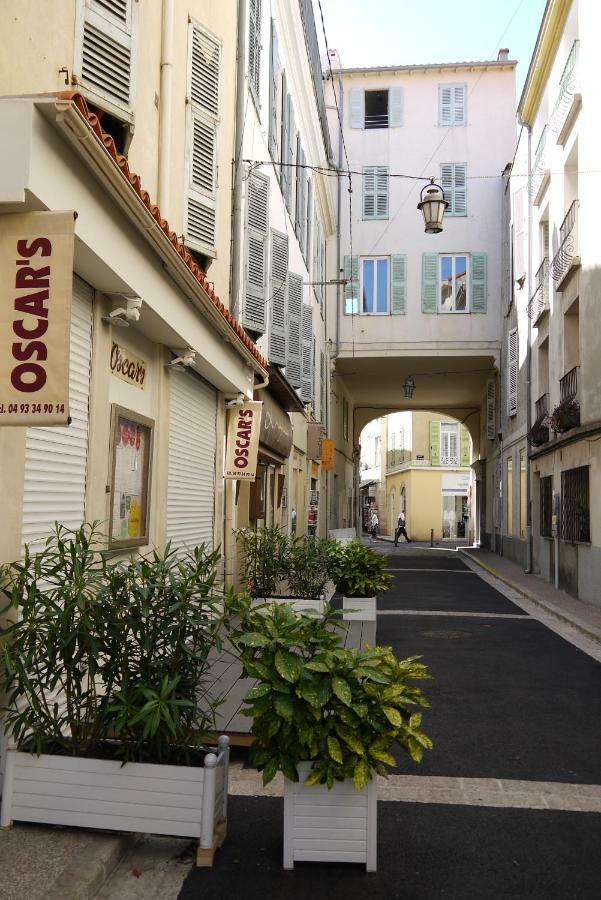 Vieille 1 - Luca's Apartment, 1 Bedroom, Max 2 Adults And 2 Kids * Antibes