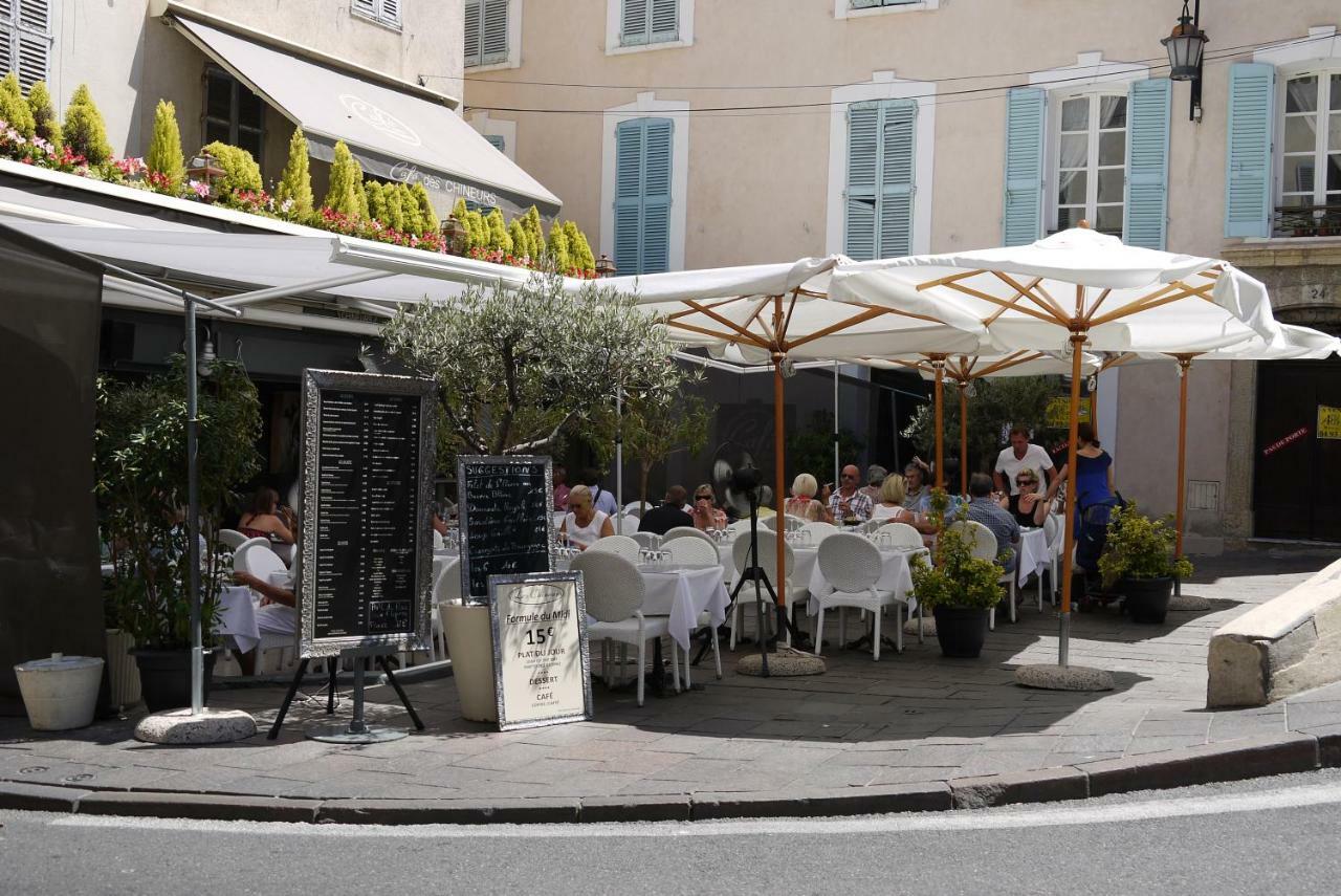 Vieille 1 - Luca's Apartment, 1 Bedroom, Max 2 Adults And 2 Kids Appartement Antibes